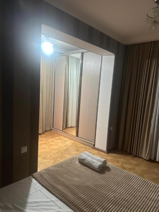 Apartment George Кутаїсі Екстер'єр фото
